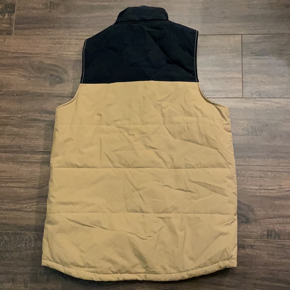 KAVU Switchback Vest in Terrain - Picture 7 of 7